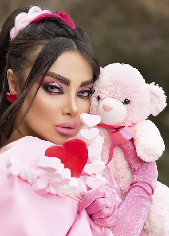 لنز یخی اسکای بلو سلنا مناسب عروس