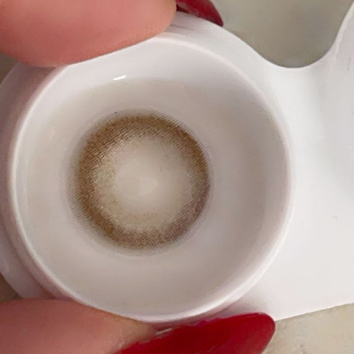 لنز قهوه ای عسلی طبیعی تیره لومو کوکو لومنتو