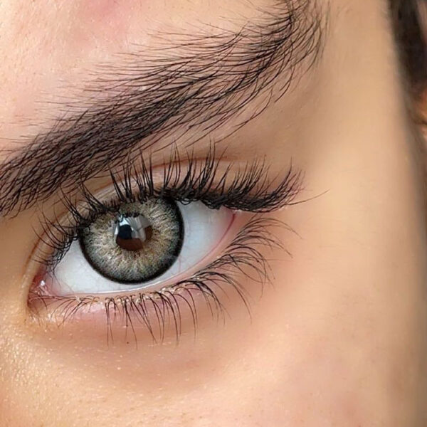 لنز طوسی بژ دور مشکی عروسکی باربی گری آماندا