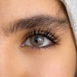 لنز عسلی خاکی دور محو هاوایی هازل آماندا