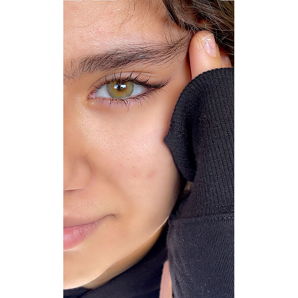 لنز زیتونی عسلی لیو کافی آماندا