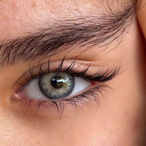 لنز سبز طوسی با رگه نقره ای طلایی دوردار مود تن آماندا